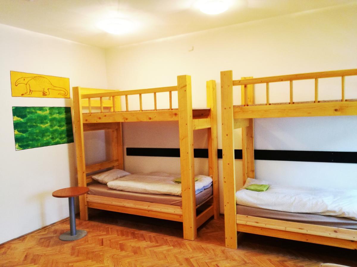 וילנה 25 Hours Hostel מראה חיצוני תמונה